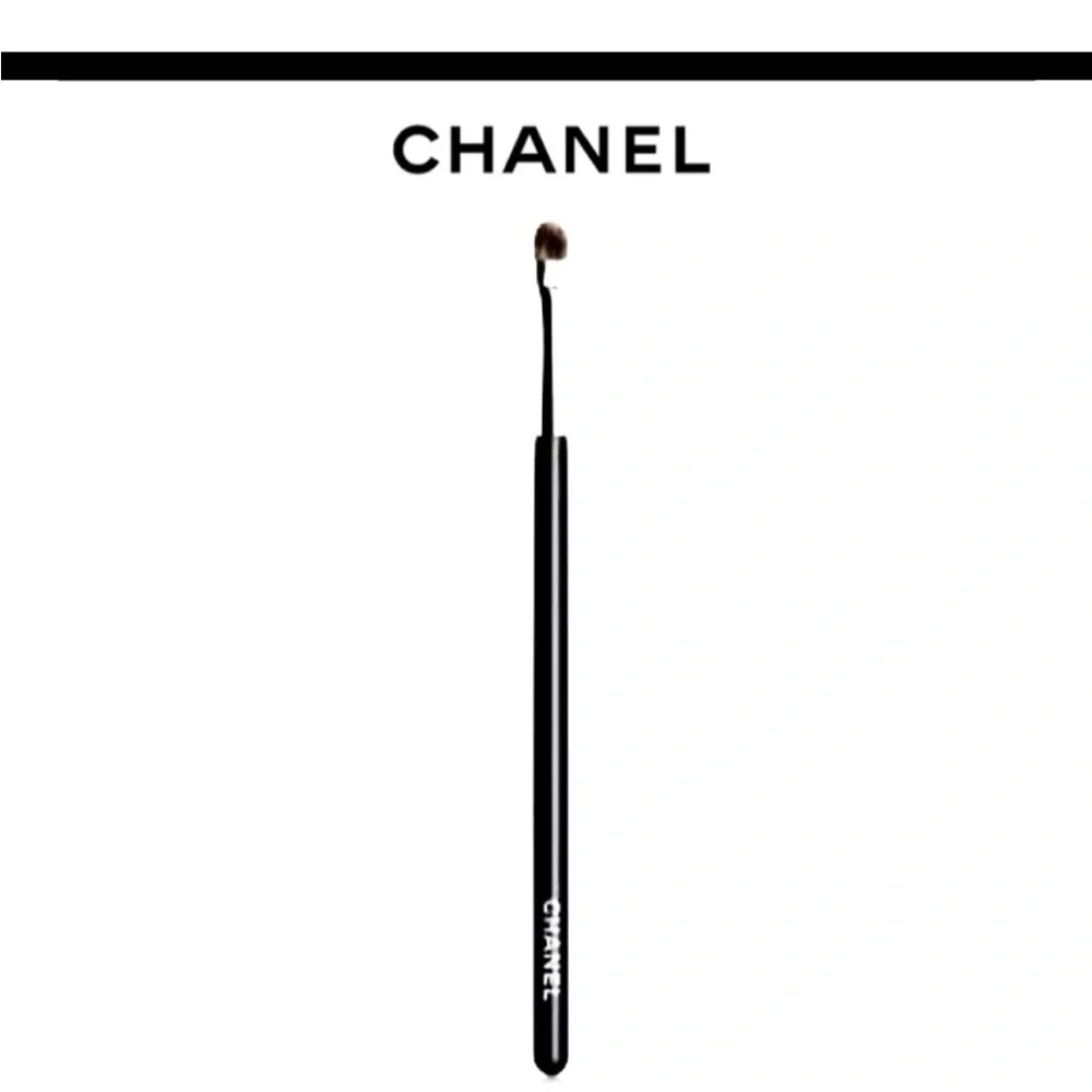 CHANEL LES PINCEAUX 4 EYE CONTOURING BRUSH